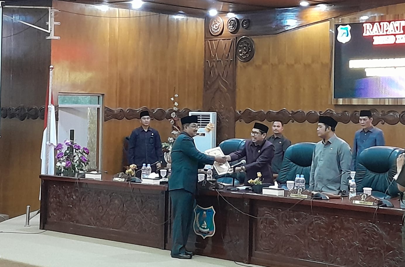 Paripurna ke Empat, DPRD Tanjabbar Sampaikan Laporan Hasil Kerja Pansus dan LKPJ Bupati Paripurna ke Empat, DPRD Tanjabbar Sampaikan Laporan Hasil Kerja Pansus dan LKPJ Bupati