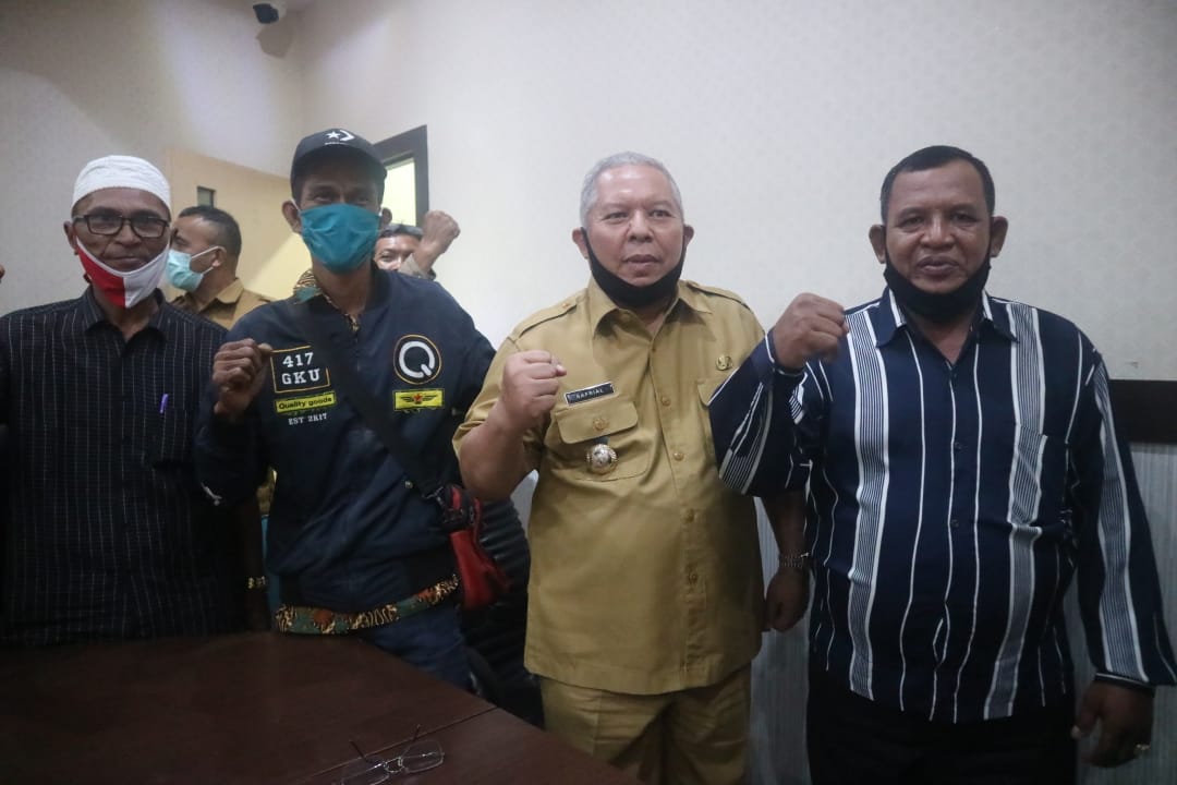 Bermediasi Dengan Pendemo, Bupati Akan Ambil Tindakan Tegas Terhadap Lahan Yang Dasar Hukumnya Tidak Jelas