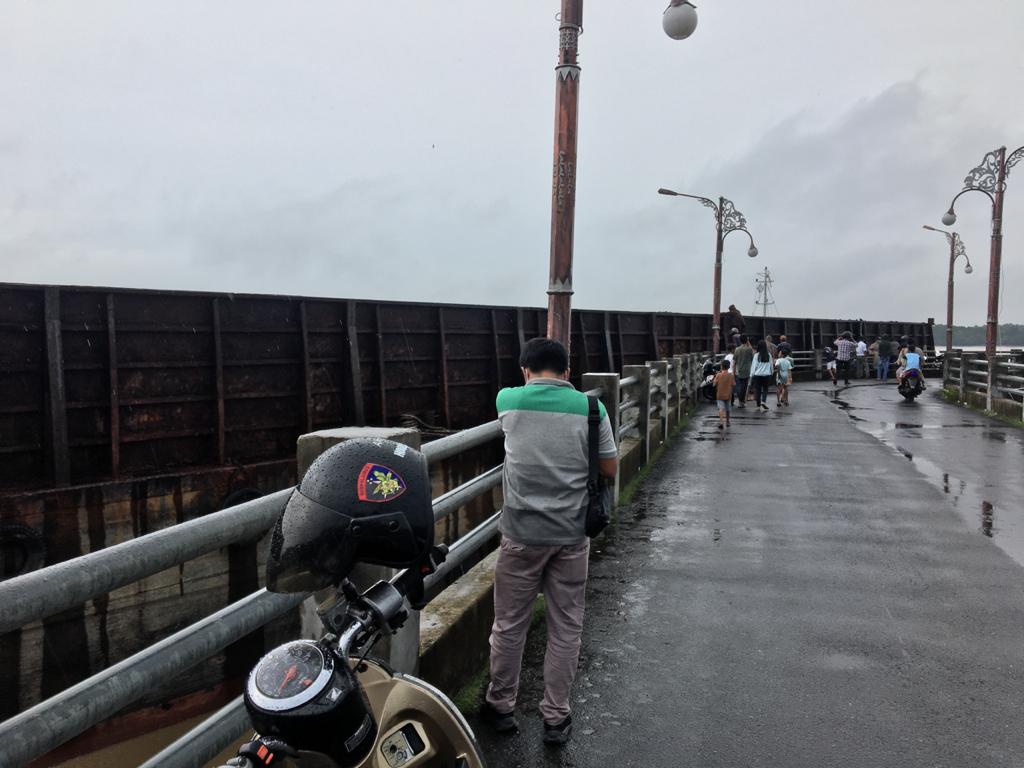 Kapal Tongkang Yang Hantam Titian Orang Kayo Ternyata dari Malaysia Kapal Tongkang Yang Hantam Titian Orang Kayo Ternyata dari Malaysia