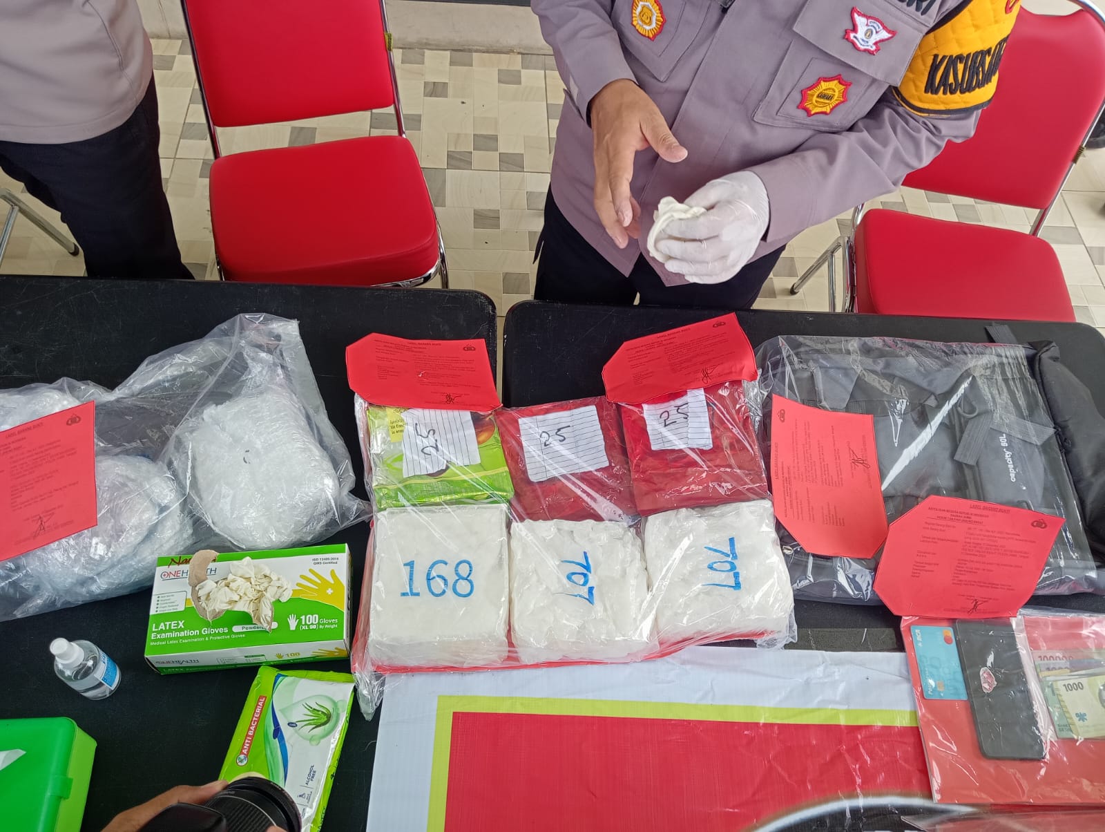 Polres Tanjab Barat Berhasil Amankan 2 Pelaku Bawa Narkotika Jenis Sabu Seberat 3 Kg