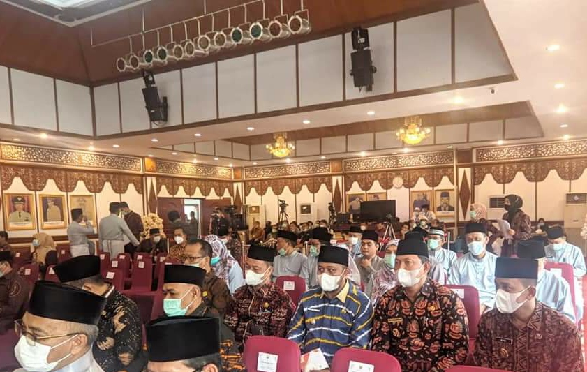 Wakil Bupati Tanjab Barat Hadiri Pengukuhan KDEKS Provinsi Jambi