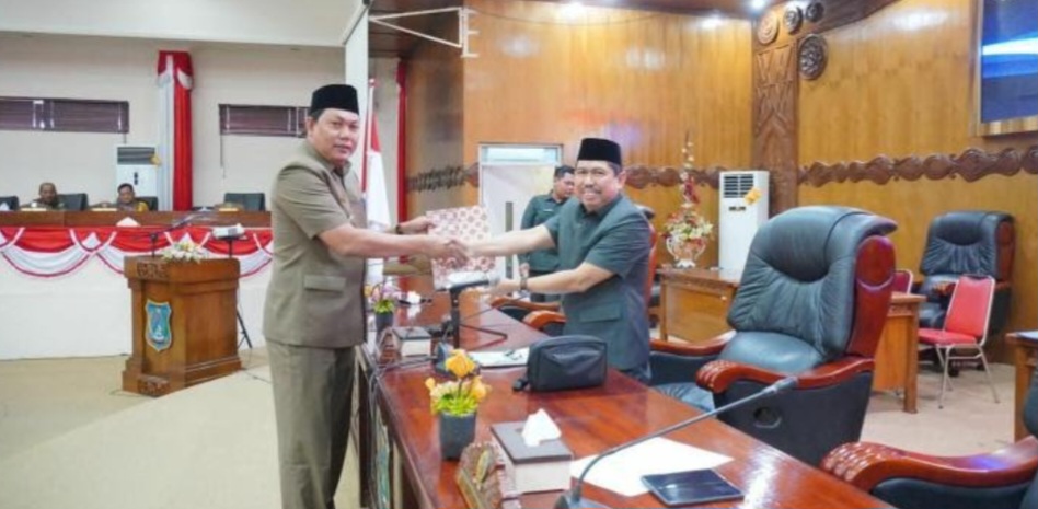 DPRD Tanjab Barat, Gelar Rapat Paripurna Penyampaian Nota Pengantar LKPJ Bupati TA 2023. DPRD Tanjab Barat, Gelar Rapat Paripurna Penyampaian Nota Pengantar LKPJ Bupati TA 2023.