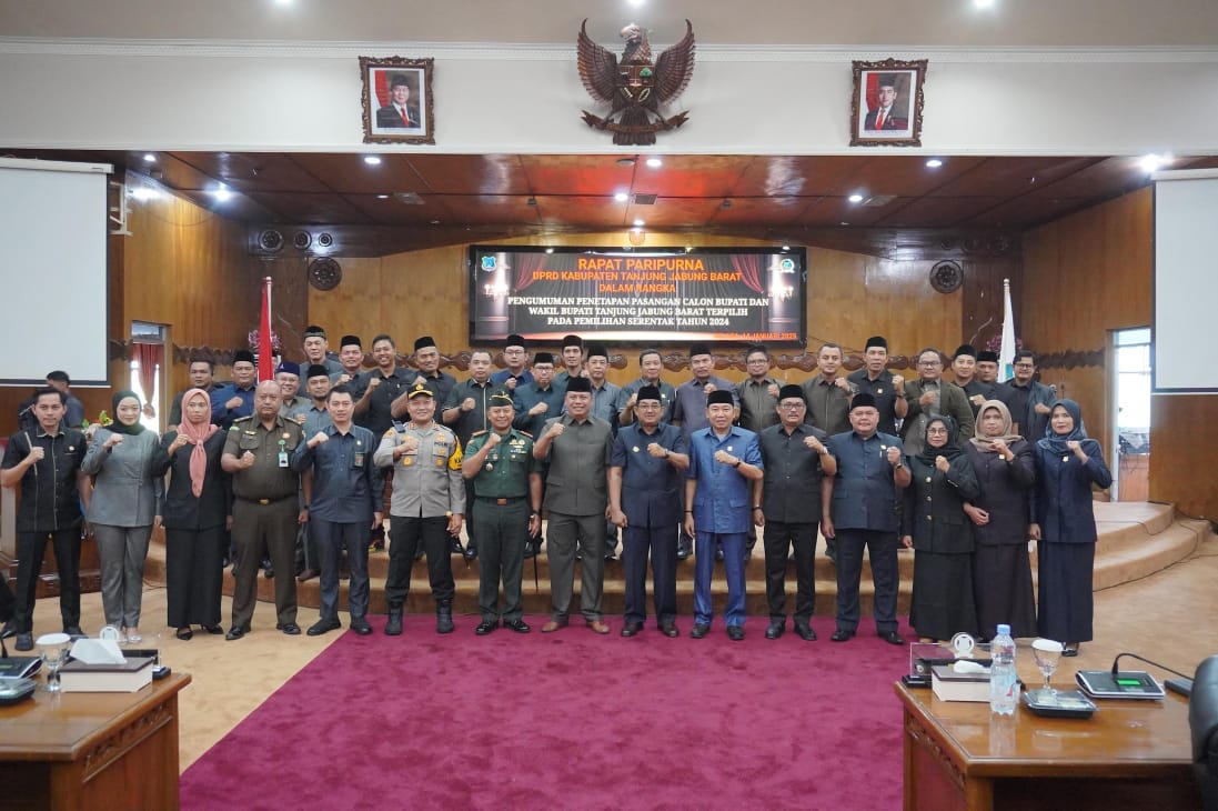 DPRD Tanjab Barat Gelar Paripurna Pengumuman Dan Penetapan Paslon Bupati dan Wakil Bupati Terpilih DPRD Tanjab Barat Gelar Paripurna Pengumuman Dan Penetapan Paslon Bupati dan Wakil Bupati Terpilih
