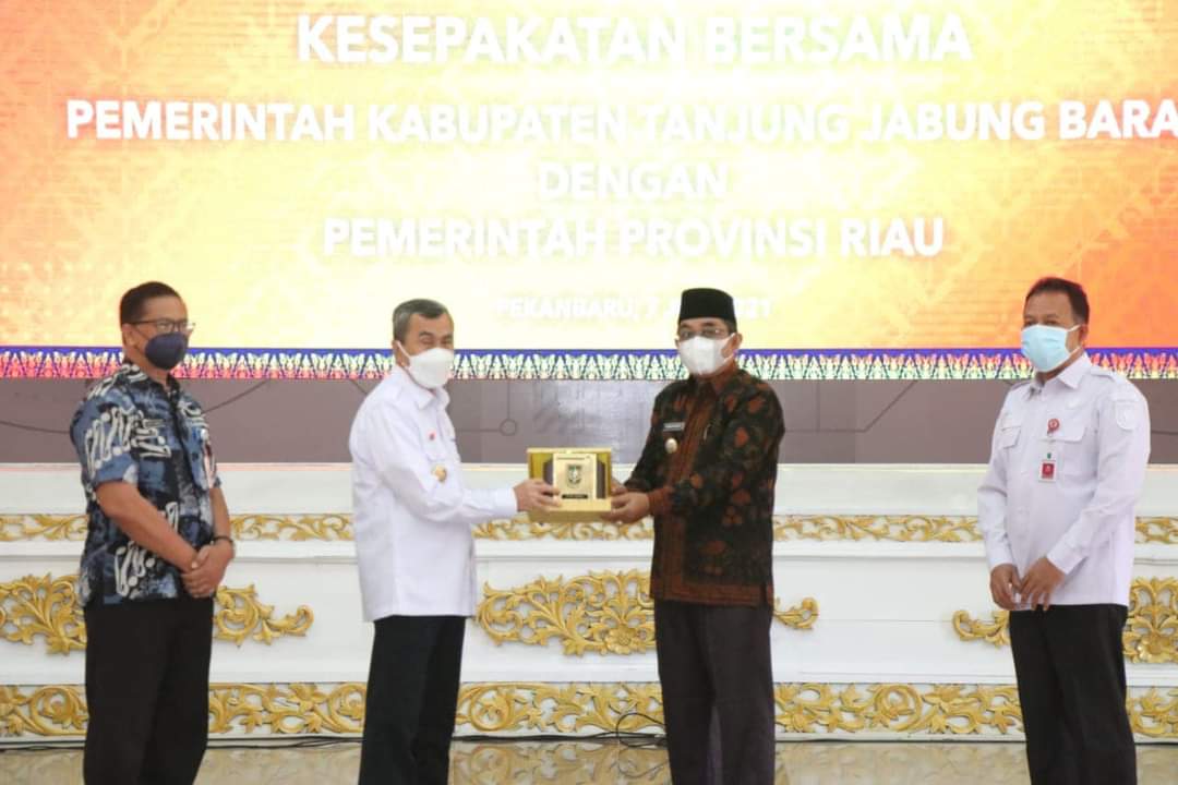 Pemkab Tanjabbar Sepakati Kerjasama Dengan Pemprov Riau