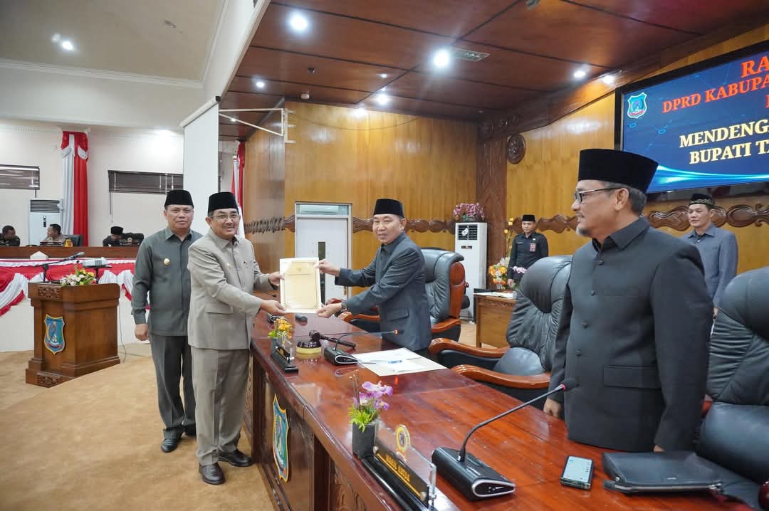  Rapat Paripurna Mendengarkan Pidato Pertama Bupati Tanjabbar Digelar di DPRD
