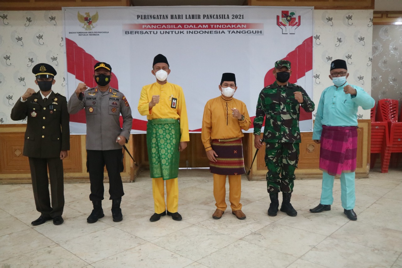 Sekda, Dandim dan Kapolres Hadiri Upacara Peringatan Harlah Pancasila Secara Virtual