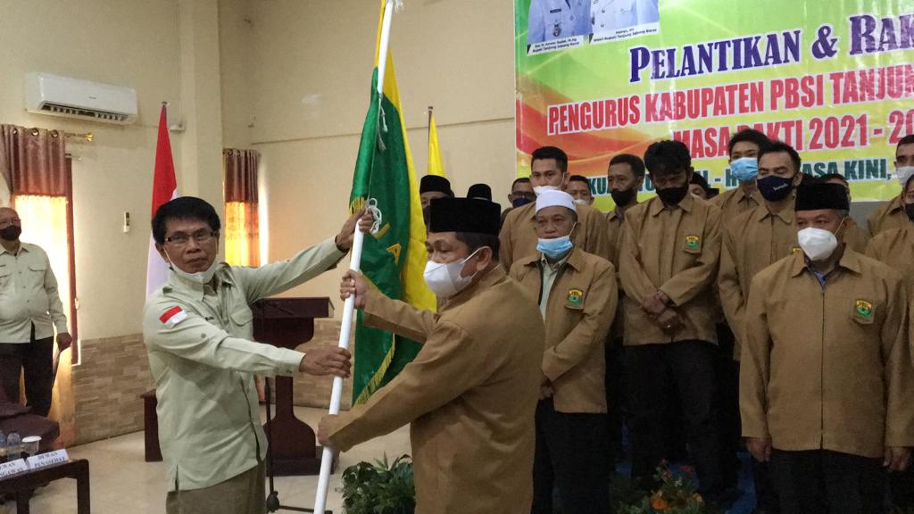 Pengurus PBSI Tanjabbar Masa Bakti 2021-2025 Resmi Dilantik