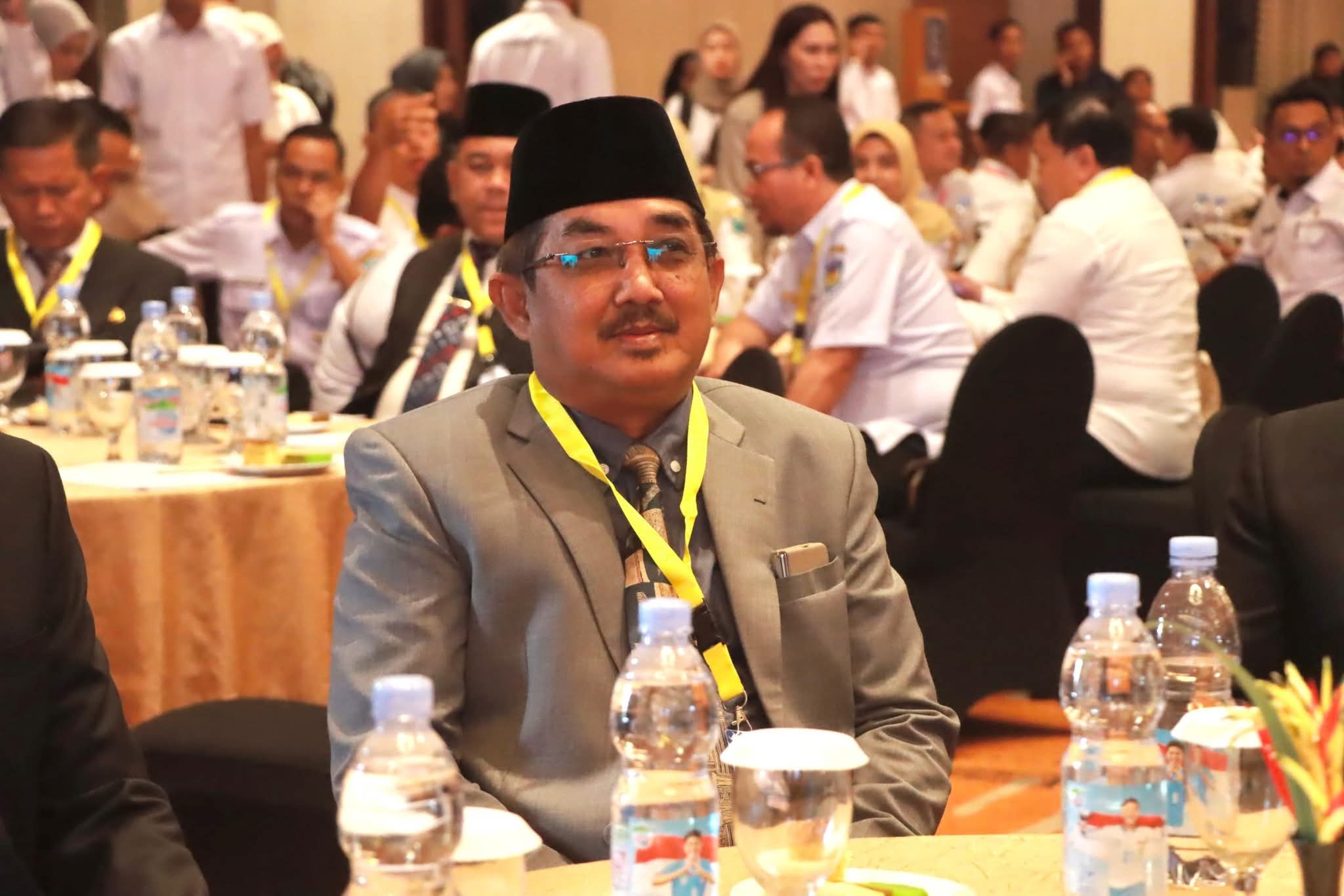 Bupati Tanjabbar Tandatangani Komitmen Bersama Pembangunan Meritokrasi Instansi Daerah di Palembang