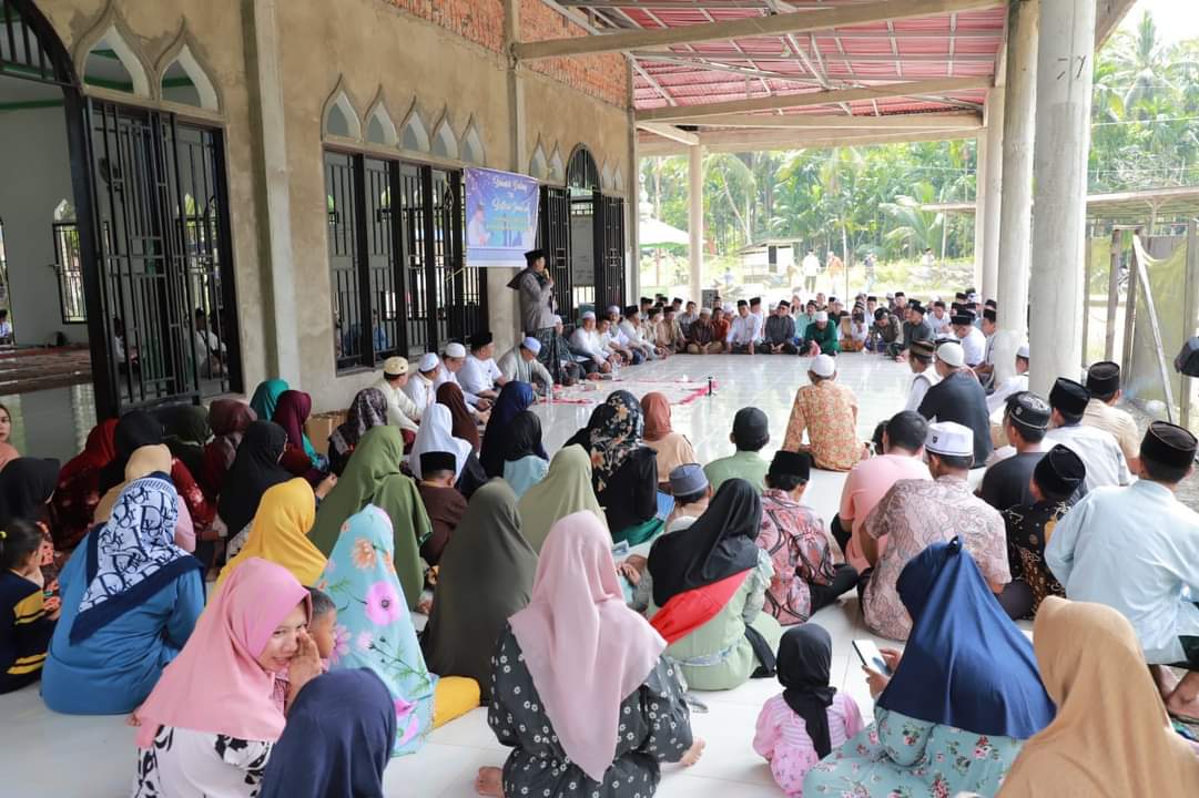Bupati Tanjab Barat Percepat Pembangunan Infrastruktur dan Dukung Sektor Pertanian di Desa Sungai Rambai