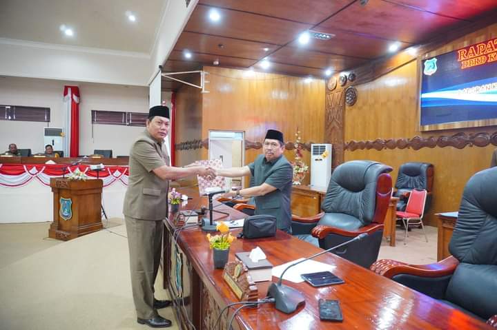 Rapat Paripurna DPRD Tanjabbar Penyampaian LKPJ Dihadiri Wakil Bupati Tanjabbar