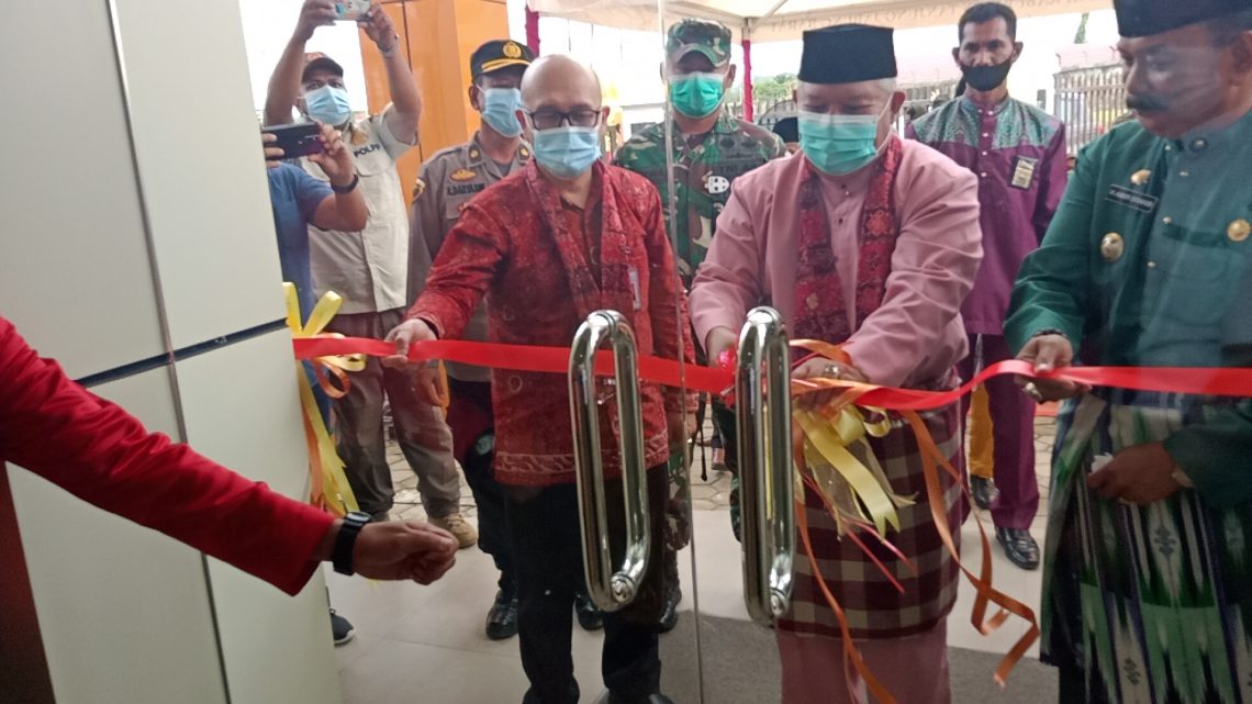 Bupati Tanjabbar Resmikan KCP Bank Jambi Tebing Tinggi 