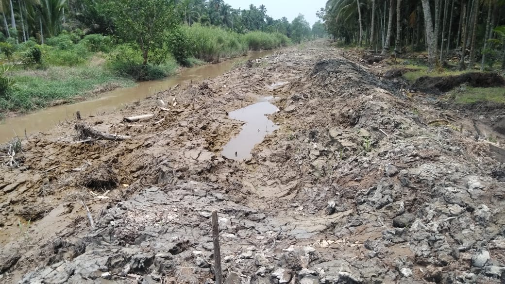 Proyek Tanggul  Sungai Gebar Sangat memprihatin, Warga Kecewa.