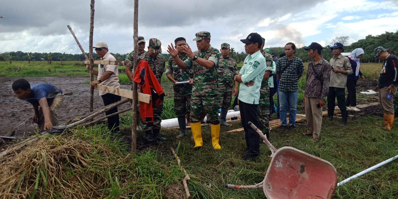 Danrem 042/Gapu Bersama Dandim 0419/Tanjab Bertekad Menyejahterakan Petani Melalui OPLA di Tanjab Timur