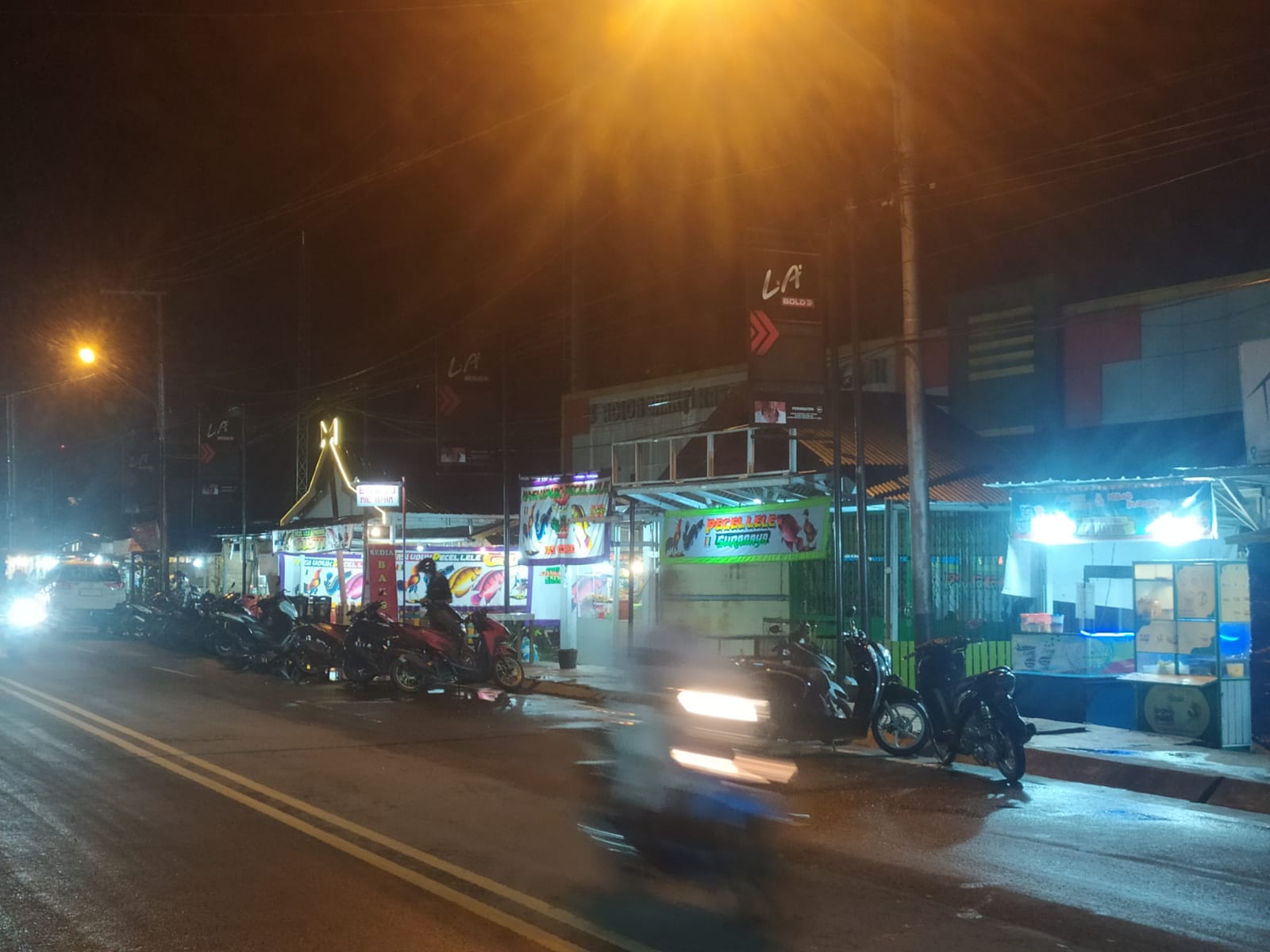 Lapak Pujesera Aset Negara Diperjual Belikan ,Minta Kadis Koperindag Usut Sampai Tuntas Lapak Pujesera Aset Negara Diperjual Belikan ,Minta Kadis Koperindag Usut Sampai Tuntas
