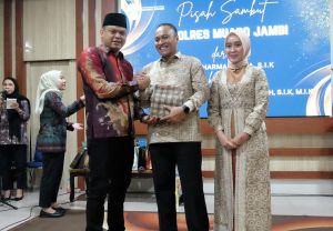 Ketua DPRD Muaro Jambi Hadiri Pisah Sambut Kapolres Muarojambi Ketua DPRD Muaro Jambi Hadiri Pisah Sambut Kapolres Muarojambi