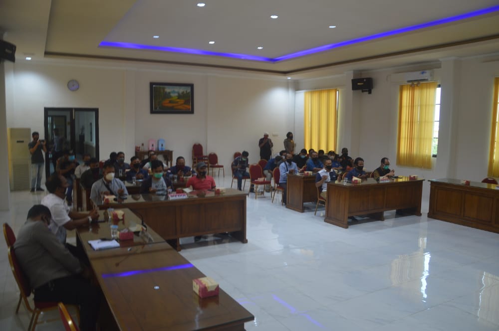 Polres Tanjab Barat Ngobrol Penuh Inspirasi Bersama Jurnalis