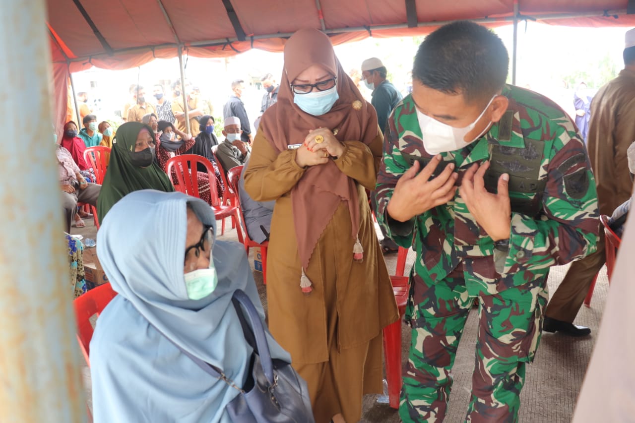 Dandim dan Kapolres Dampingi dan Kawal Jalannya Vaksinasi Pada Gerakan Serempak Pekan Vaksinasi Lansia