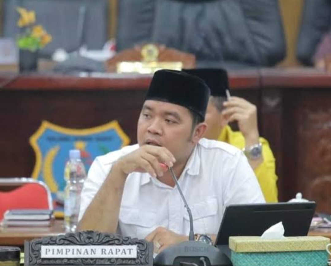 Apresiasi Pemkab, Wakil Ketua DPRD Tanjabbar Juga Meminta Bupati Tegas Tertibkan Tenaga Kesehatan Nakal Apresiasi Pemkab, Wakil Ketua DPRD Tanjabbar Juga Meminta Bupati Tegas Tertibkan Tenaga Kesehatan Nakal