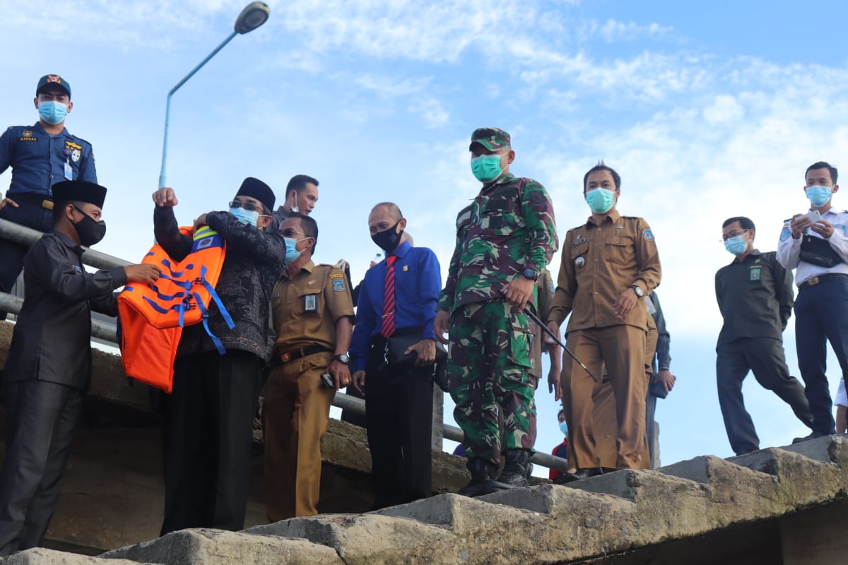 Dandim Mengapresiasi Langkah Pemkab Tanjabbar Menyediakan Ambulan Air Untuk Meningkatkan Pelayanan Kesehatan