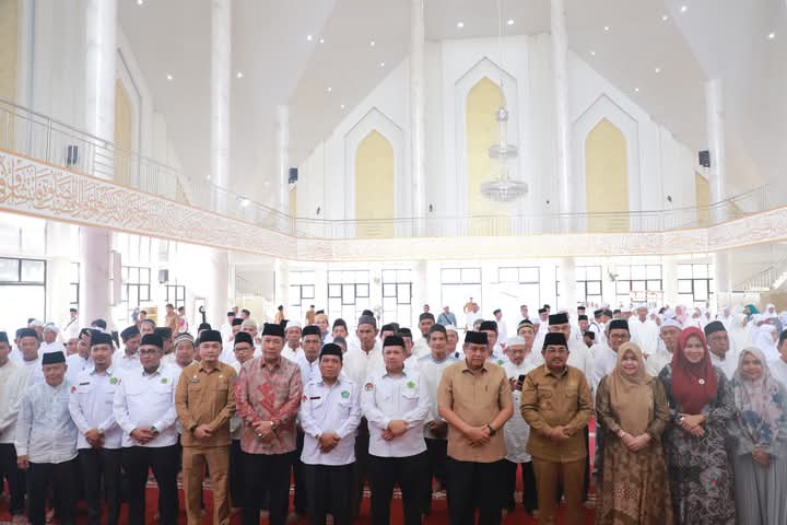 Buka Bimbingan Manasik Haji 1446 H, Bupati Tekankan Persiapan Fisik dan Mental Calon Jemaah