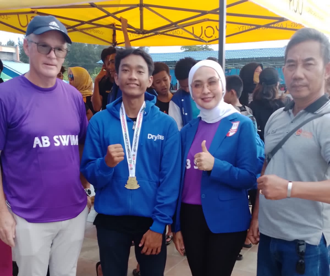 Atlet Renang Tanjabbar Kembali Torehkan Prestasi, Raih Medali Emas Bengkulu Open Swimming Championship