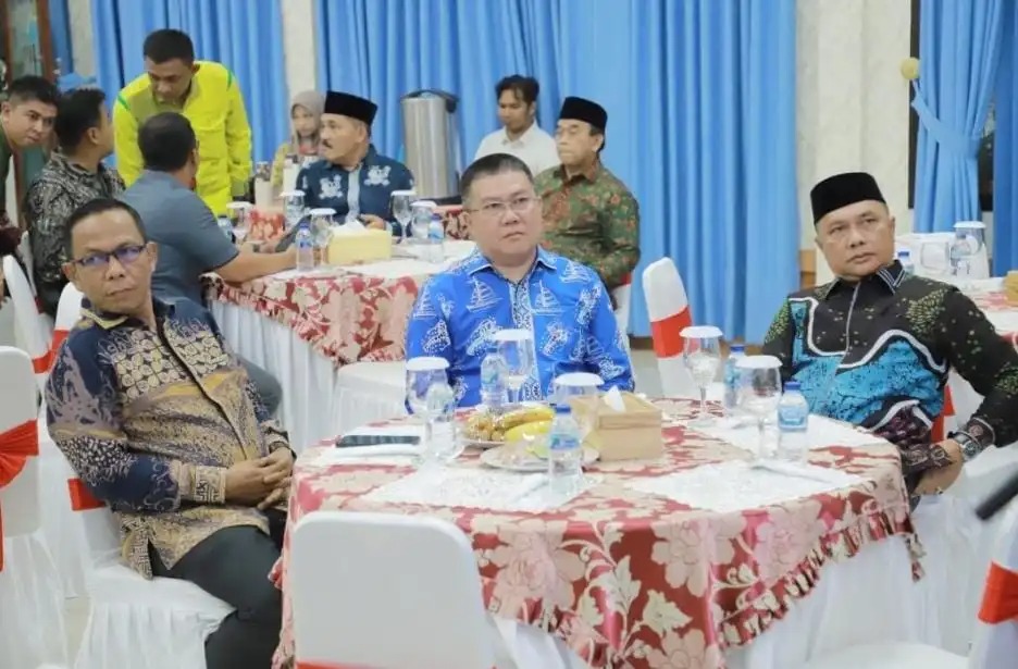 Mewakili Ketua DPRD Tanjabbar, Jamal Darmawan Sie, Hadiri Malam Pisah Sambut Mewakili Ketua DPRD Tanjabbar, Jamal Darmawan Sie, Hadiri Malam Pisah Sambut