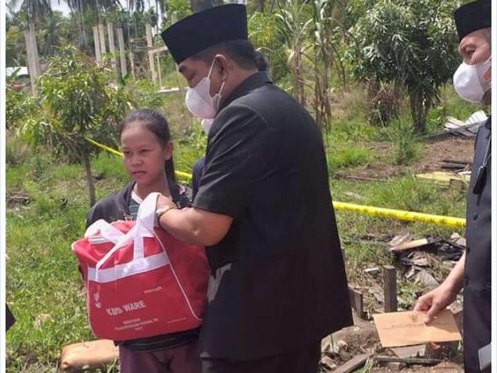 Bupati Tanjabbar Tinjau Lokasi Kebakaran di Kelurahan Patunas