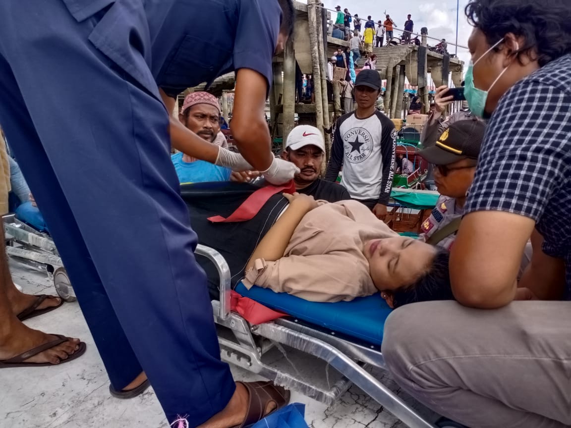 Penumpang Asal Lampung Melahirkan di Speedboat Penumpang Asal Lampung Melahirkan di Speedboat